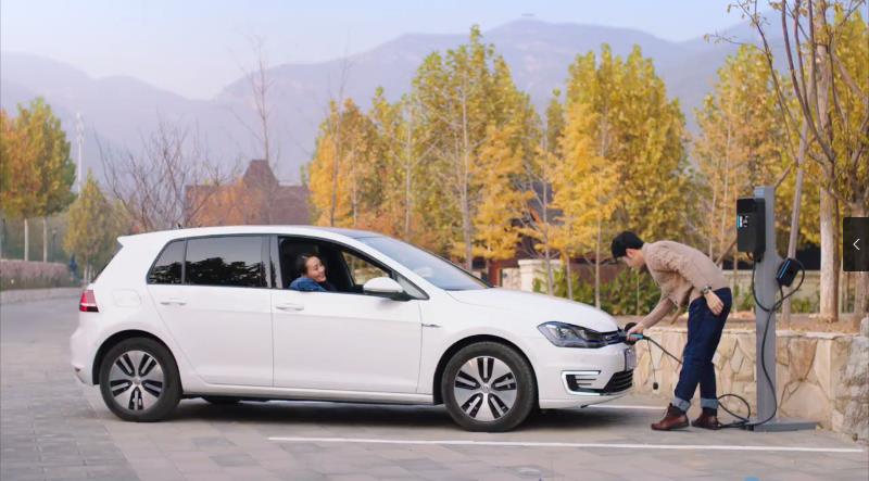 大眾汽車(chē)充電系統(tǒng)產(chǎn)品廣告片，大眾汽車(chē)充電系統(tǒng)為你帶來(lái)史無(wú)前例的方便，讓我們?cè)谝黄瘃傁蚋憬莸奈磥?lái)