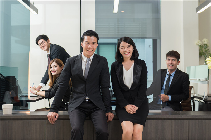 經(jīng)典企業(yè)宣傳片欣賞——企業(yè)之路愈來愈寬  在易企宣的宣傳片里獲新生