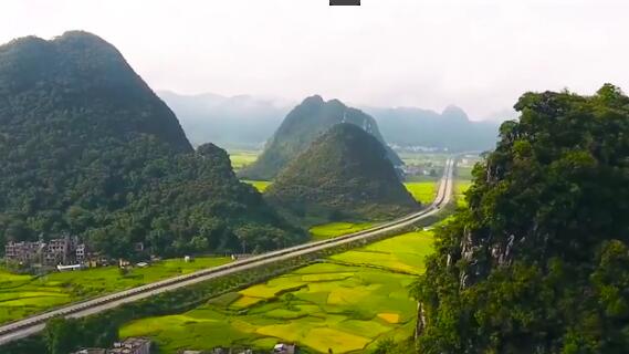 美麗風(fēng)景道企業(yè)品牌宣傳片《廣西中越邊境國(guó)家風(fēng)景道》，這是一條開(kāi)發(fā)與守護(hù)之道，這是一條邊境線的復(fù)興之道