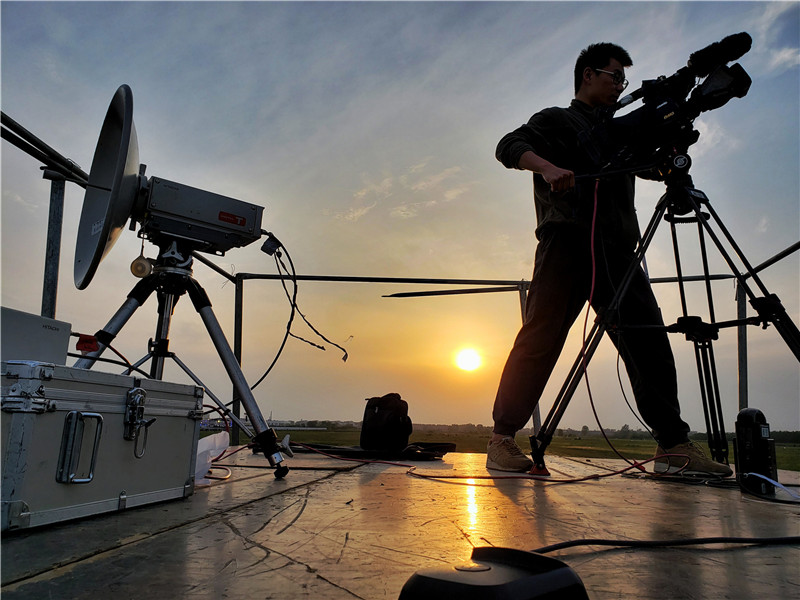 宣傳片拍攝過程中是否需要進(jìn)行現(xiàn)場監(jiān)控和制片管理？易企宣為您解答