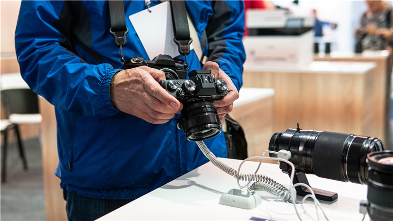 宣傳片的拍攝是否需要進(jìn)行特殊特技和危險(xiǎn)場(chǎng)面的安全措施？易企宣為您解答