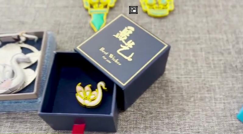 飛揚(yáng)非遺，夢(mèng)翔玲玲：盤(pán)扣工藝的傳承者