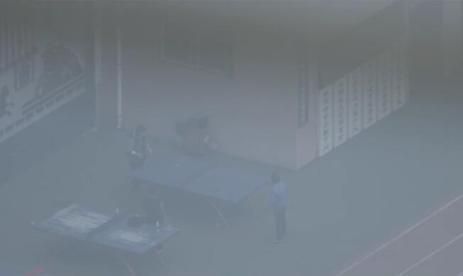 有個(gè)男友叫霧霾公益宣傳片，有時(shí)候回頭，卻還是停不下來(lái)，要繼續(xù)走 ，也許哪天我們偶遇在街口，關(guān)于你這個(gè)叫霧霾的男友